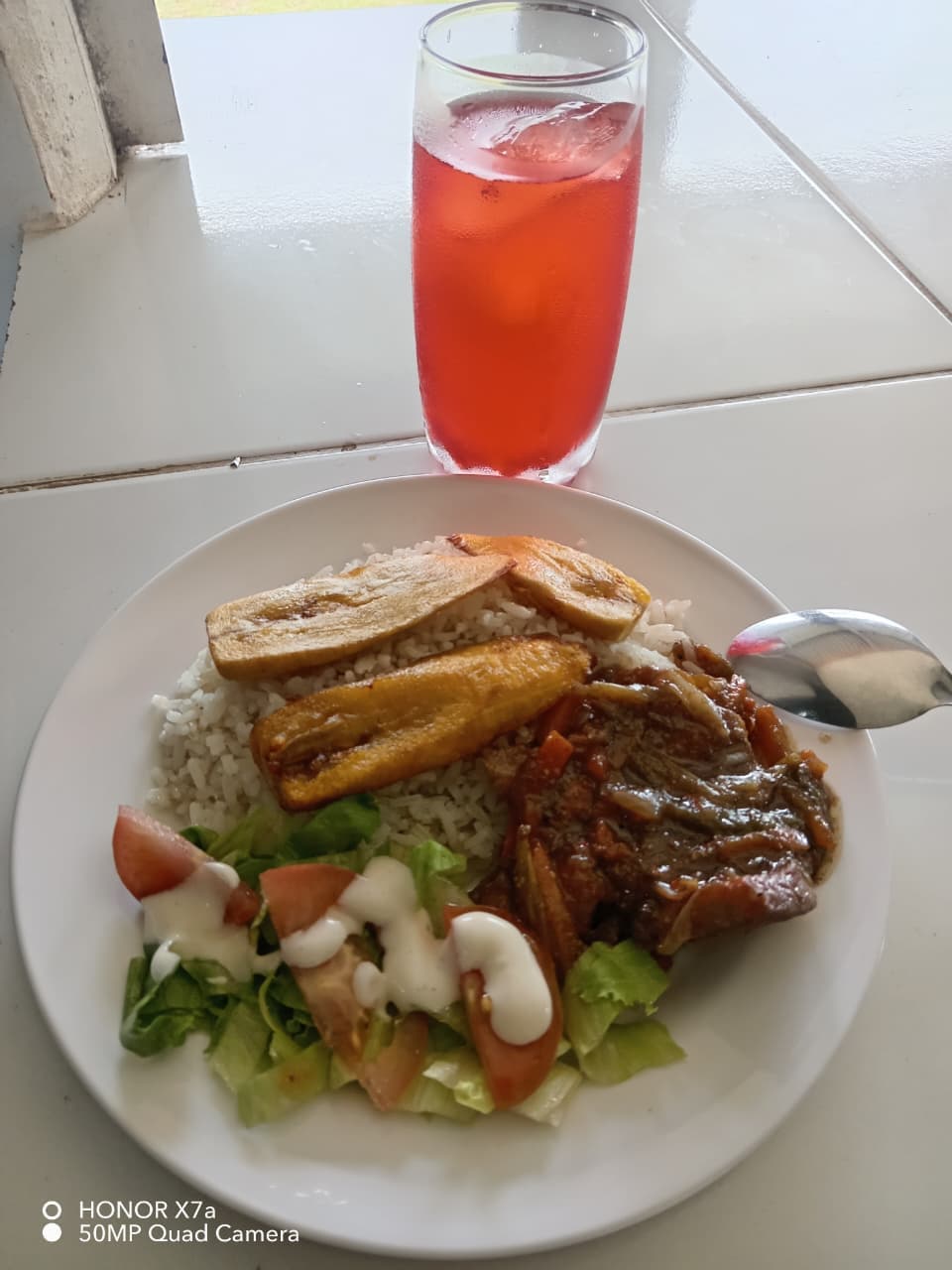 Plato de cocina de finca recien servido